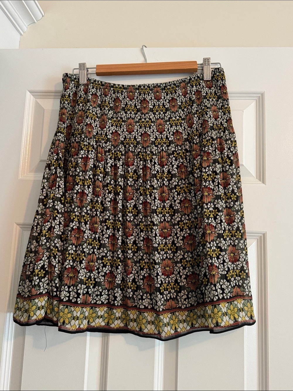 Max Stufio Floral Smocked Waist A-Line Skirt - Black Multicolor - Picture 6 of 7